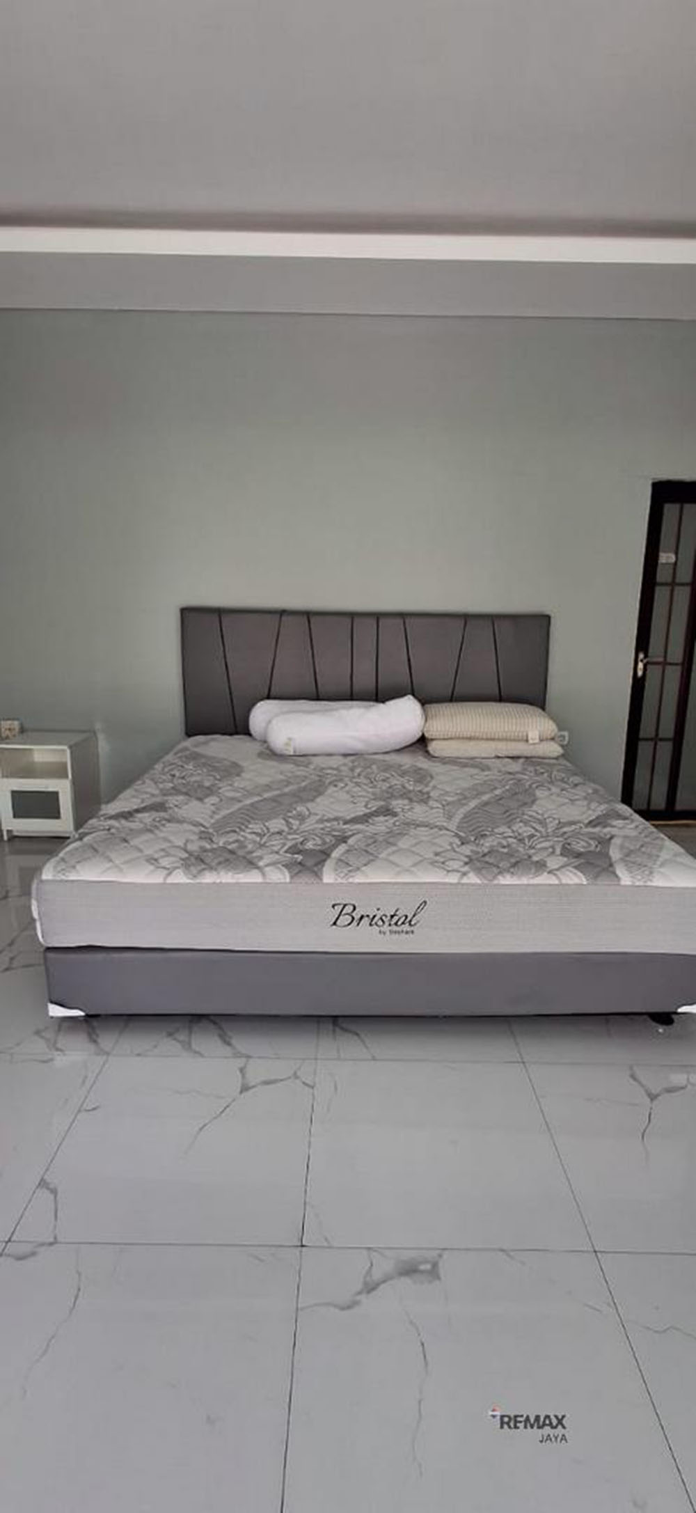 esther-villa-semi-furnished-6-kamar-sanur-logo-10