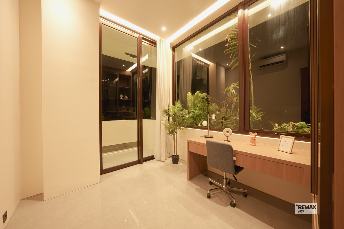 1152
