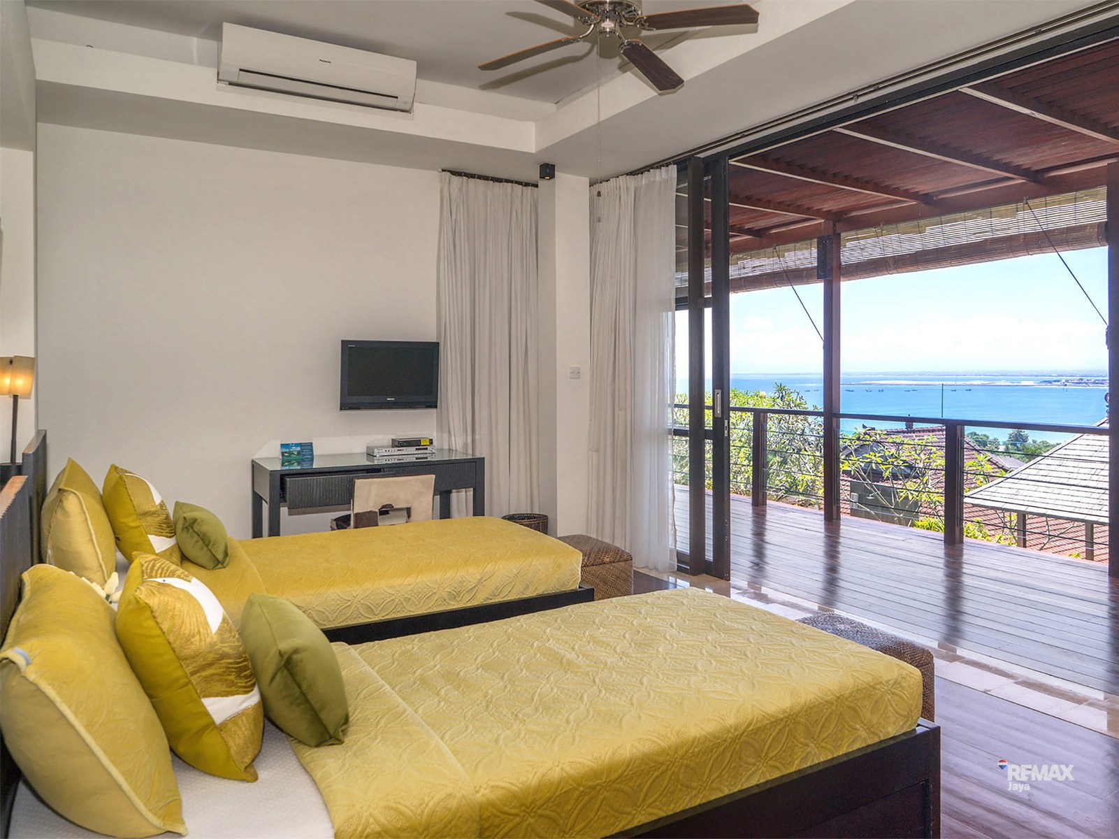 Villa Adenium – Guest bedroom with magnificent view (Copy)