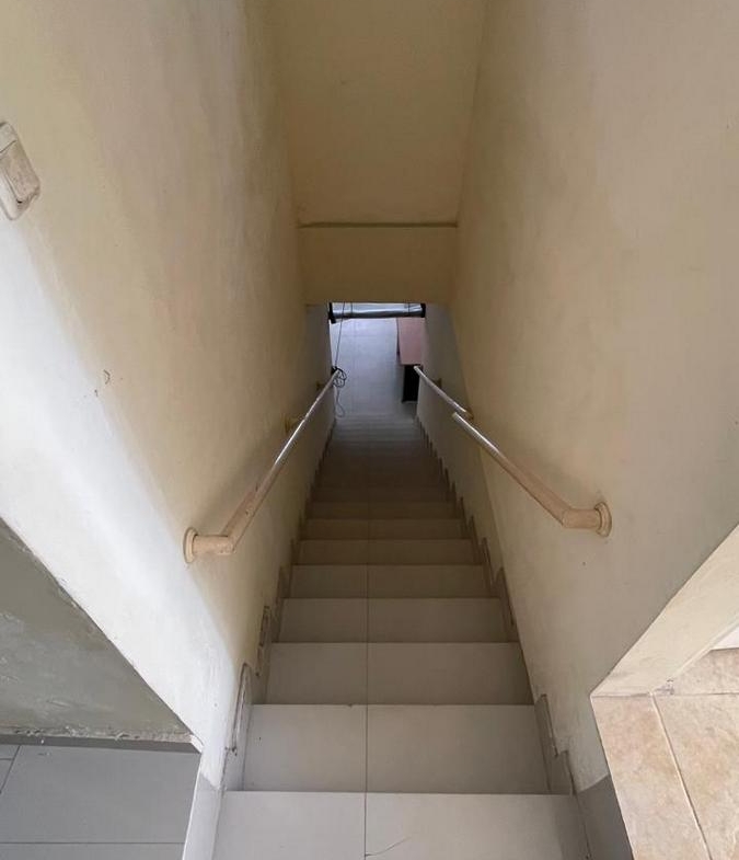 675